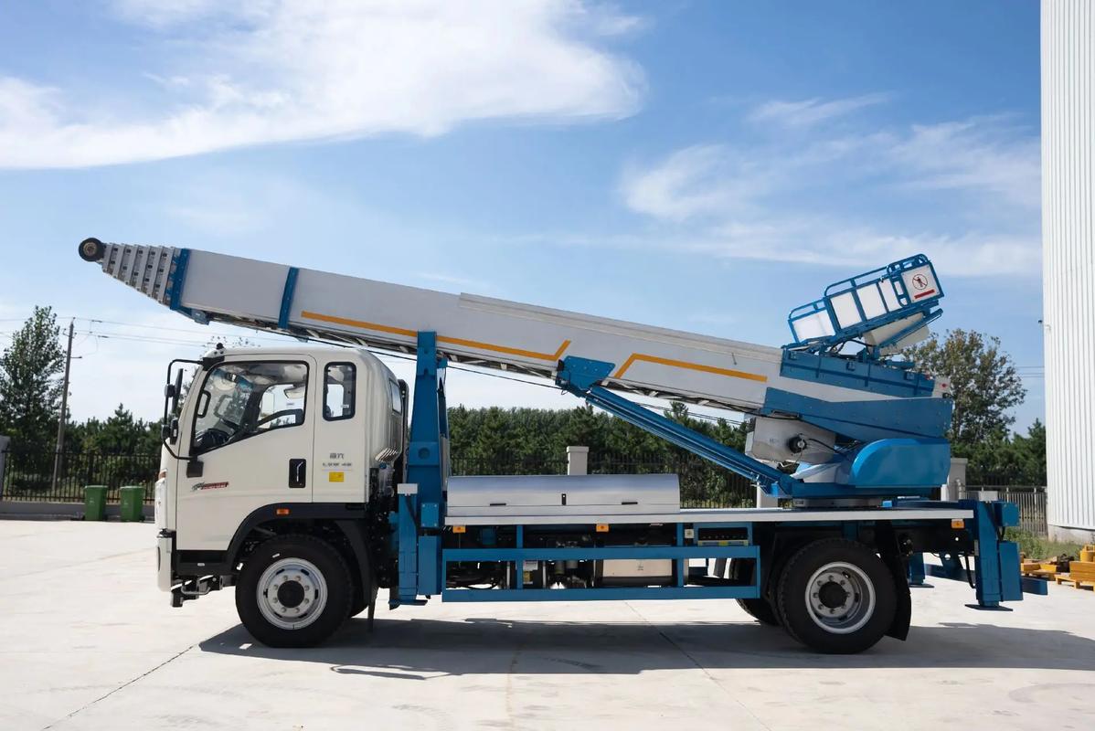 雷山云梯上料车租赁费用